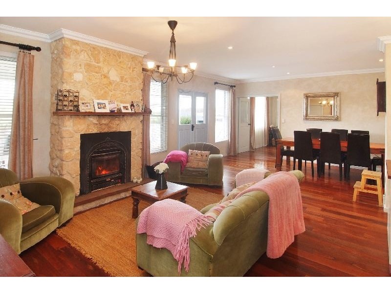 24 Ironbark Avenue, Margaret River WA 6285