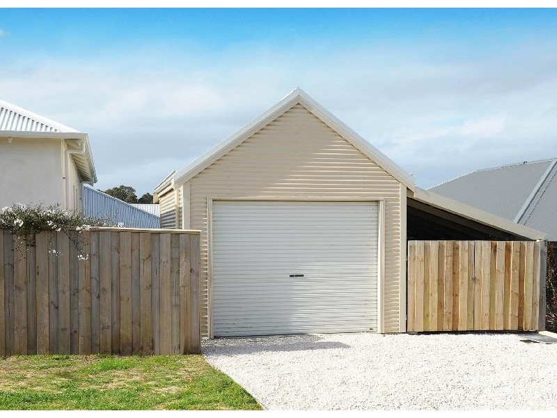 24 Ironbark Avenue, Margaret River WA 6285