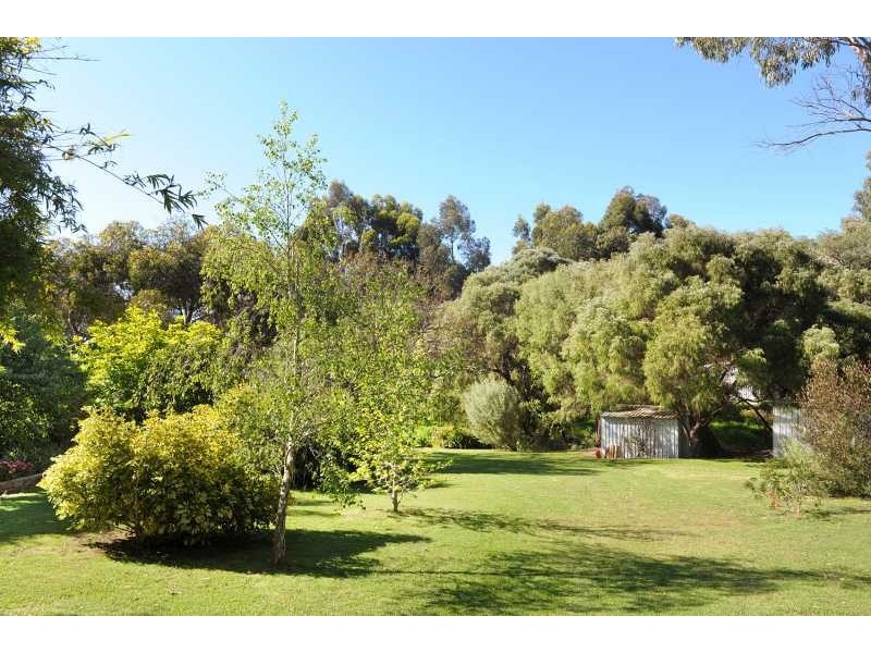 8 Illawarra Avenue, Margaret River WA 6285