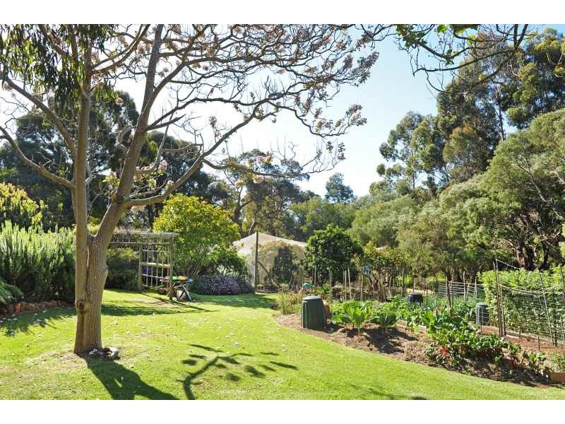 8 Illawarra Avenue, Margaret River WA 6285