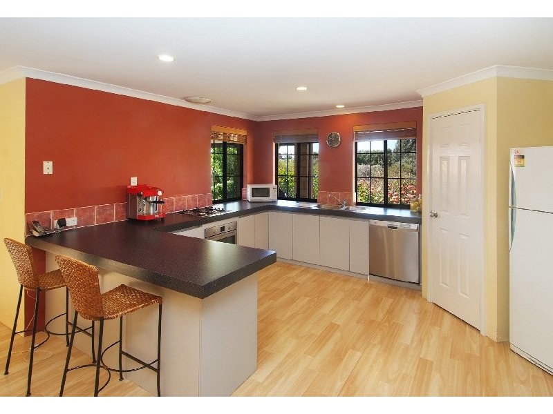 11 Melaleuca Boulevard, Margaret River WA 6285