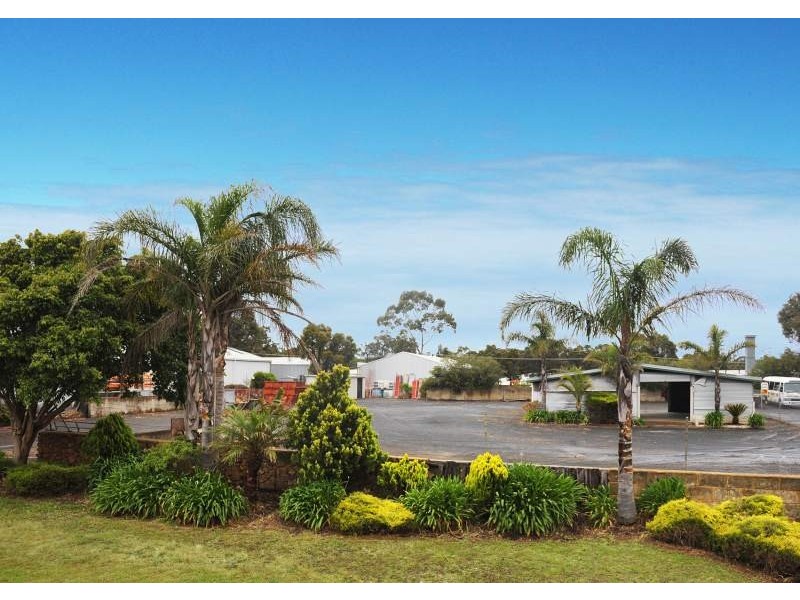 22 Auger Way West, Margaret River WA 6285