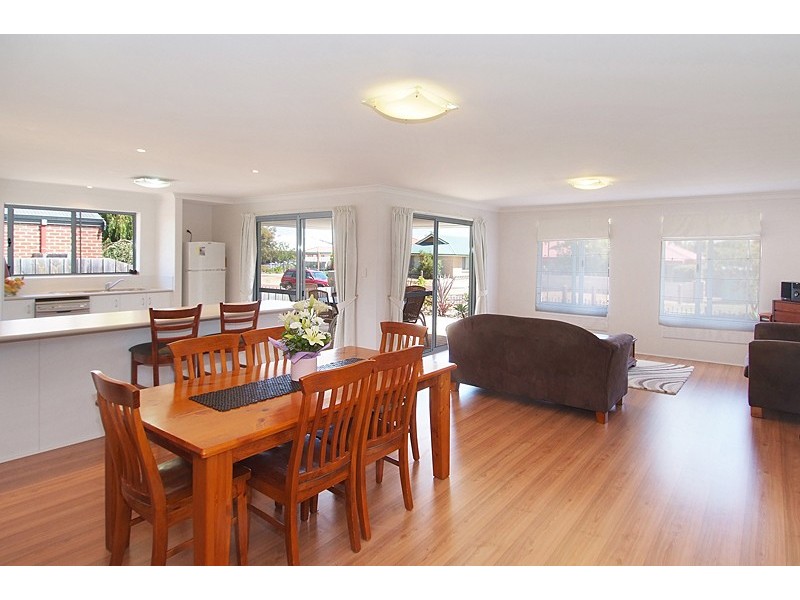 27 Ironbark Avenue, Margaret River WA 6285