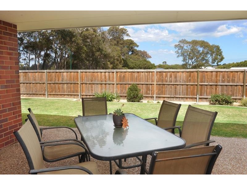 8 Honeyeater Loop, Margaret River WA 6285