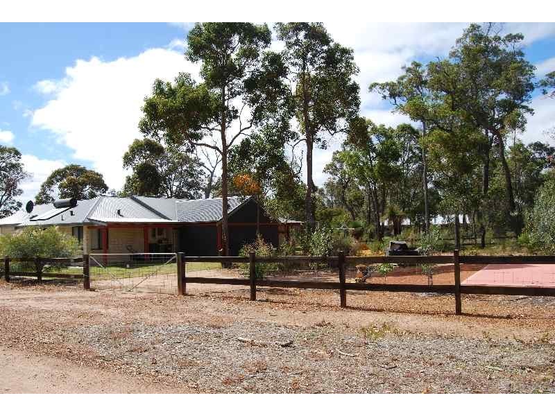 19 Honeytree Grove, Cowaramup WA 6284