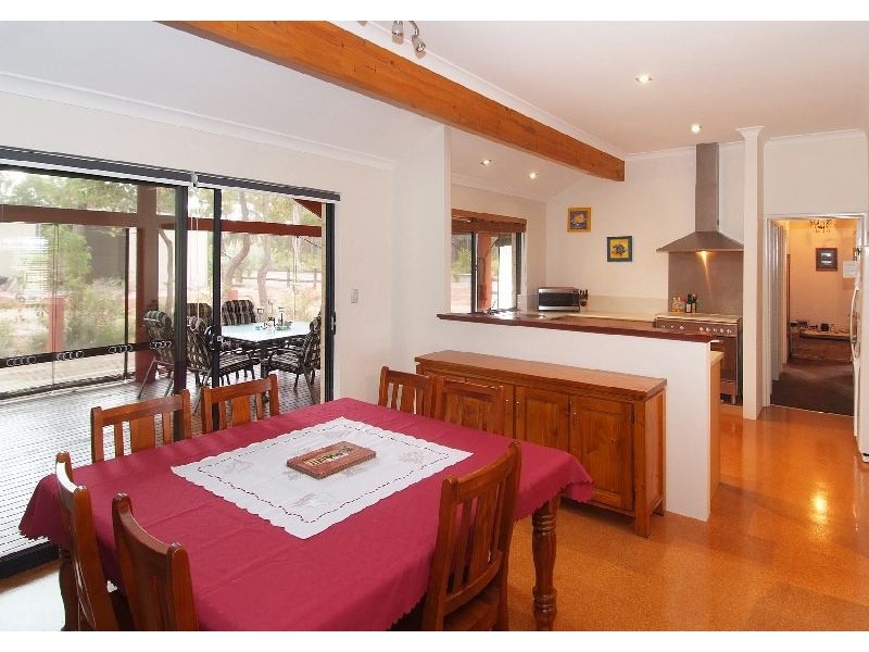 19 Honeytree Grove, Cowaramup WA 6284