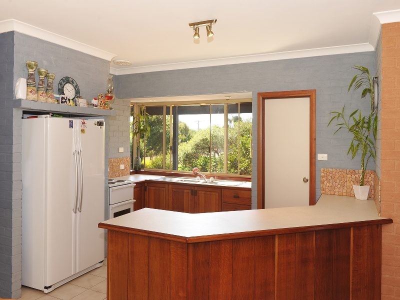 8 Duggan Drive, Cowaramup WA 6284