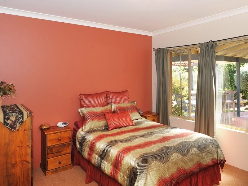8 Duggan Drive, Cowaramup WA 6284