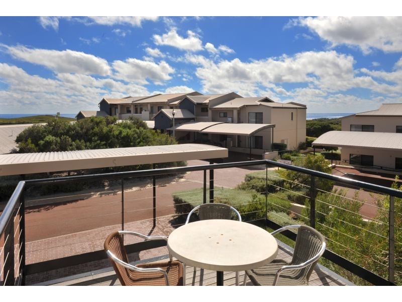 1/112 Resort Place, Gnarabup WA 6285