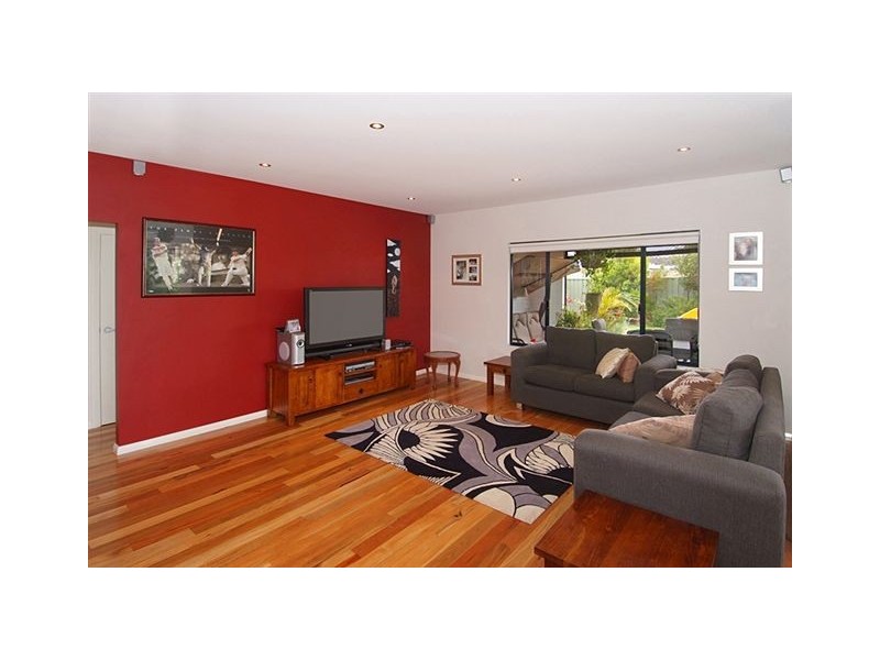 8 O’Learia Crescent, Margaret River WA 6285