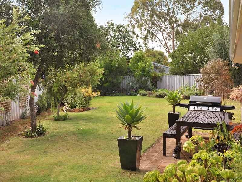 17 Lesalan Place, Margaret River WA 6285