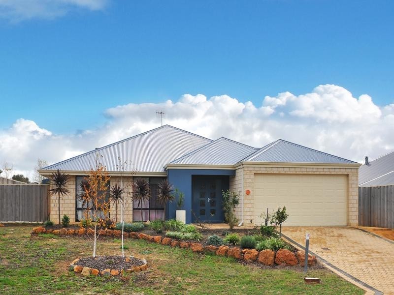 19 Charles Hine Avenue, Margaret River WA 6285