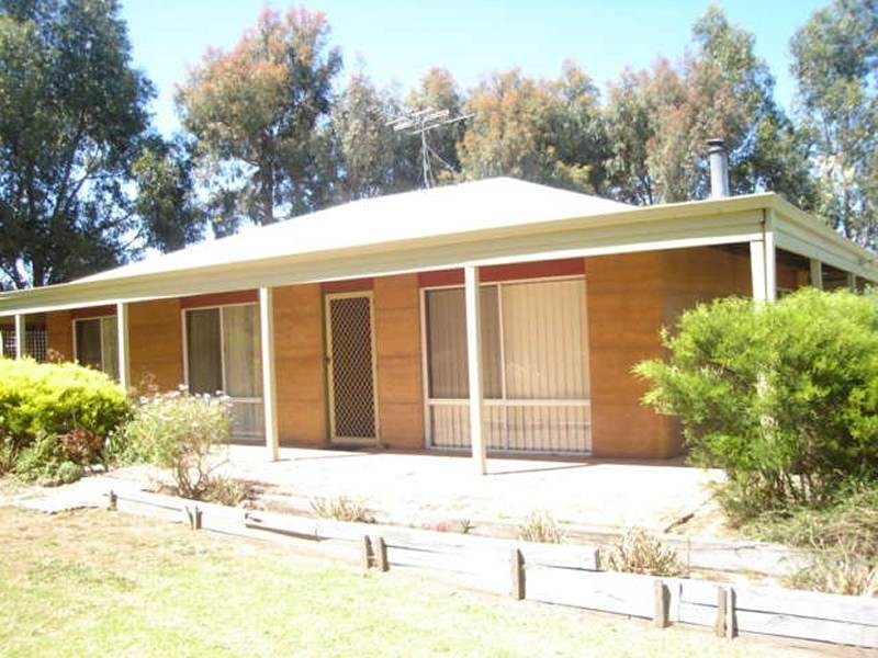 1880 Jindong Treeton Road, Osmington WA 6285