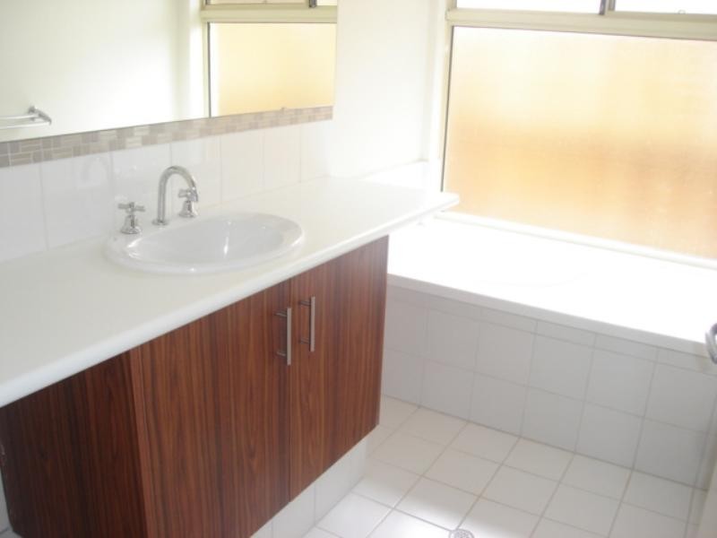 1 Honeyeater Loop, Margaret River WA 6285