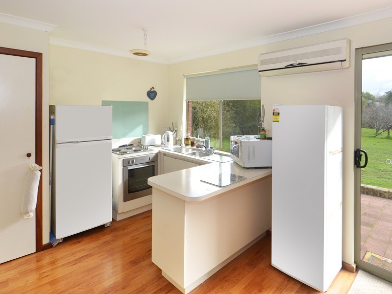 24 Mansfield Avenue, Margaret River WA 6285