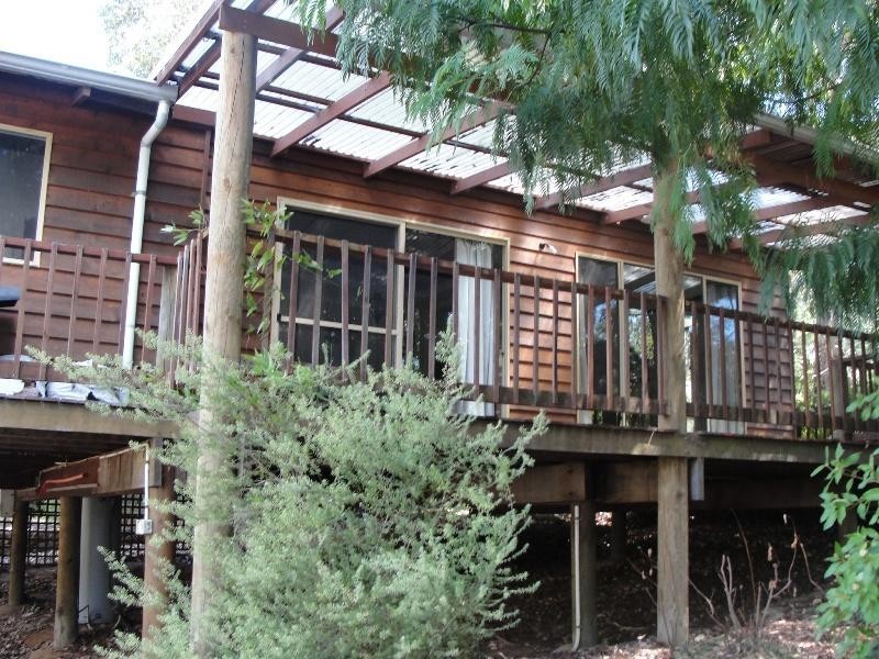 27 Willmott Ave, Margaret River WA 6285