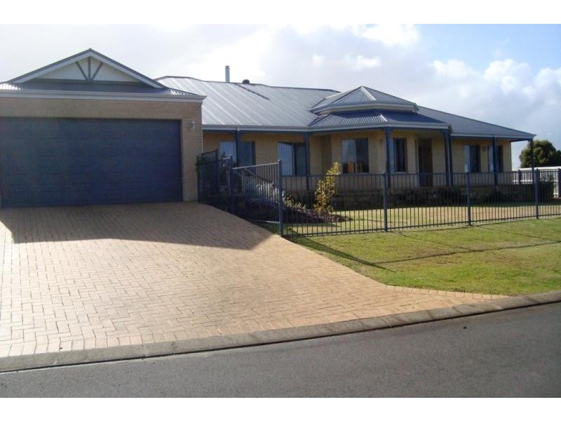 11 Farmhouse Place, Margaret River WA 6285