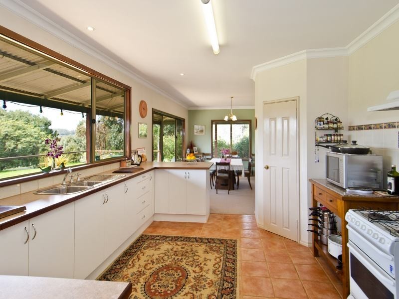 9 Horseford Road, Burnside WA 6285