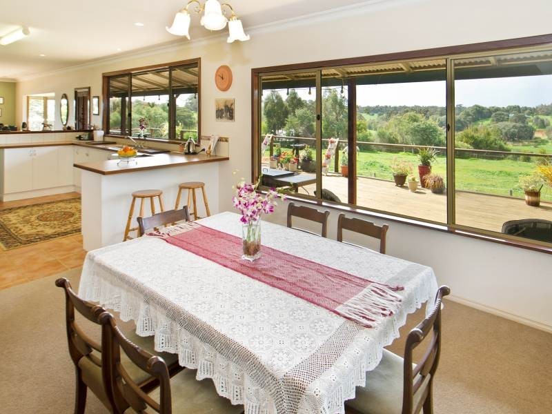 9 Horseford Road, Burnside WA 6285