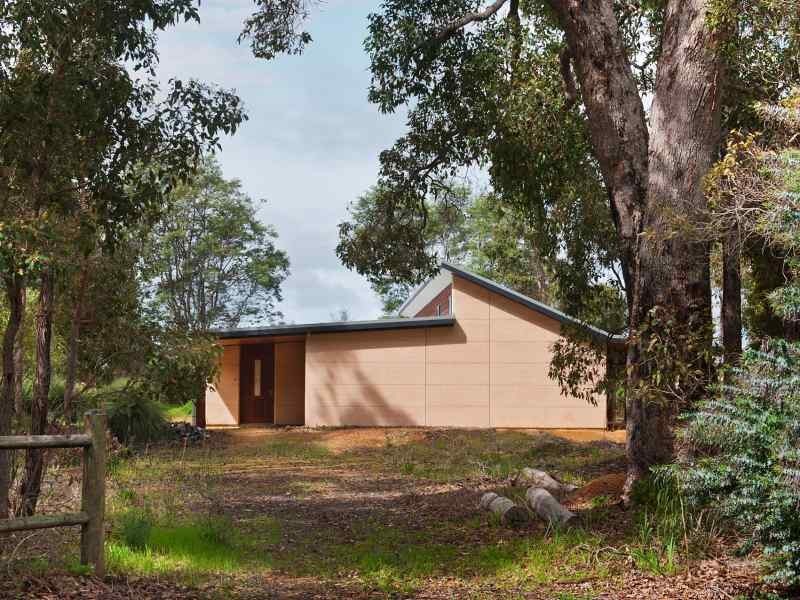 14 Bird Wood Lane, Cowaramup WA 6284