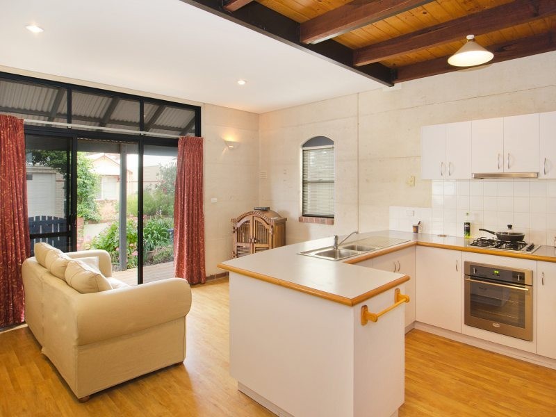 6/5 Station Road, Margaret River WA 6285