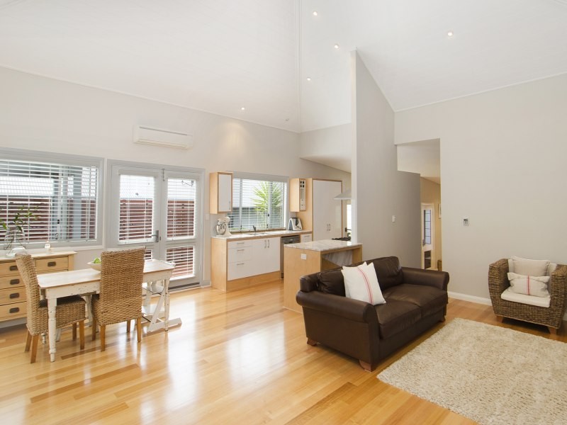8 Halcyon Crescent, Margaret River WA 6285
