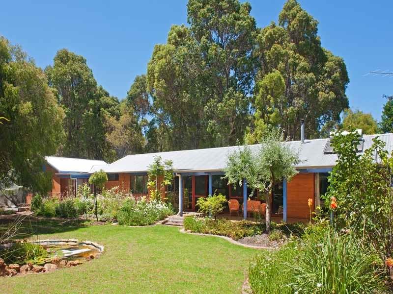 17 Mansfield Avenue, Margaret River WA 6285