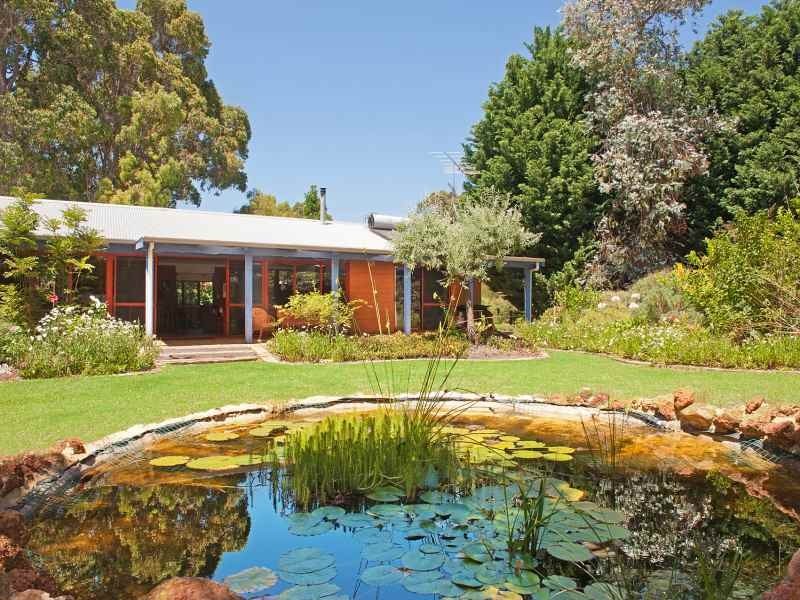17 Mansfield Avenue, Margaret River WA 6285