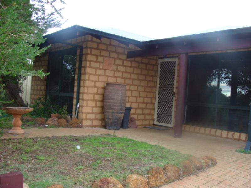 8 Larch Loop, Margaret River WA 6285