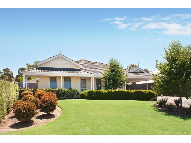 8 Hillside Avenue, Margaret River WA 6285