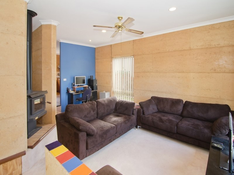 6 Larch Loop, Margaret River WA 6285