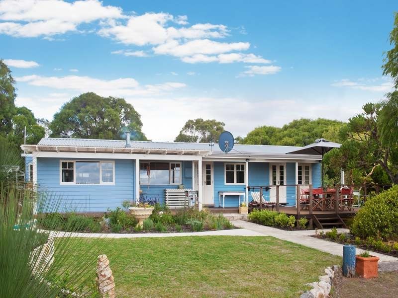 18 Colyer Drive, Hamelin Bay WA 6288