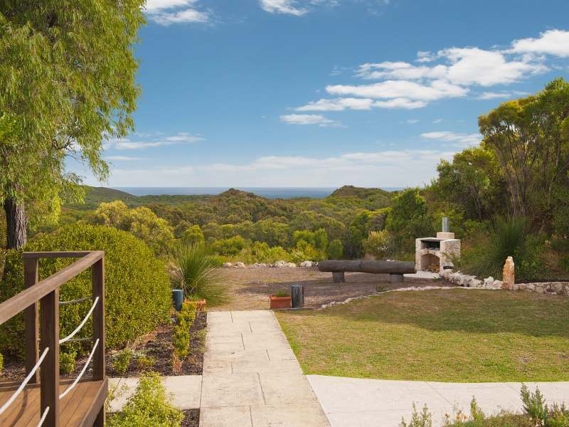 18 Colyer Drive, Hamelin Bay WA 6288