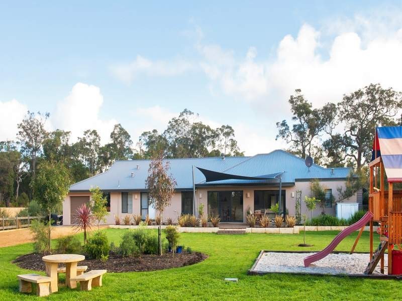4 Honeytree Grove, Cowaramup WA 6284