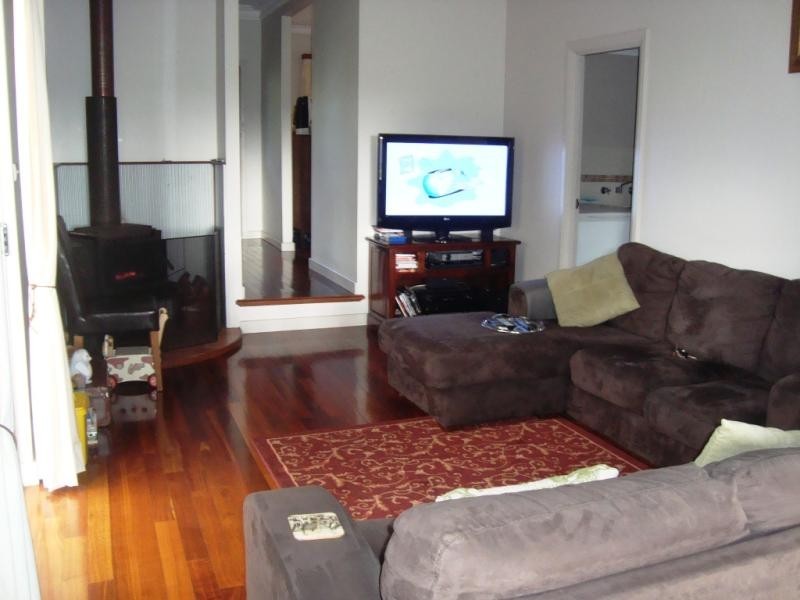 19 Memorial Drive, Cowaramup WA 6284