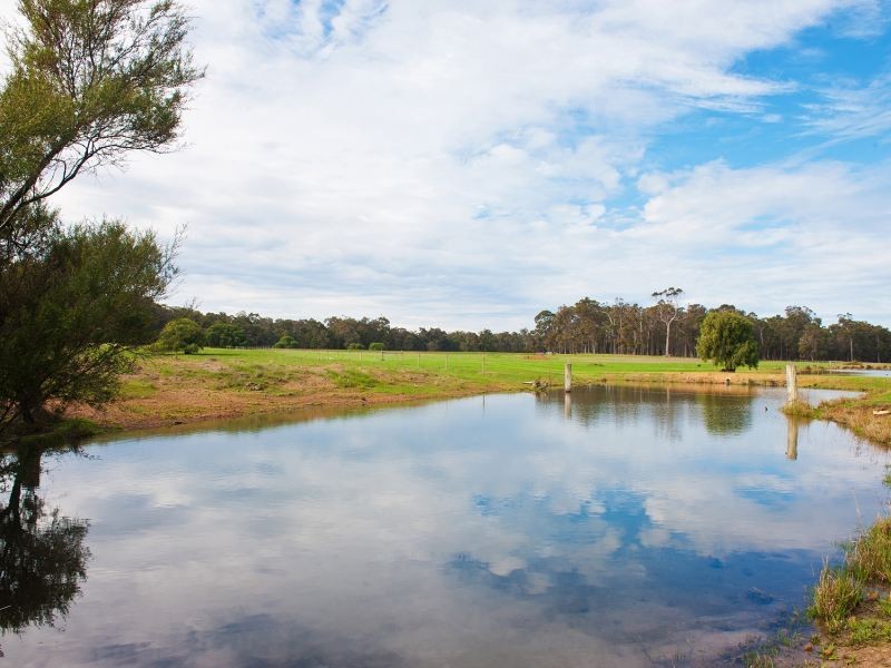 10 Wallis Road, Witchcliffe WA 6286