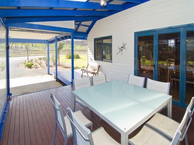 10 Marmaduke Point Road, Gnarabup WA 6285