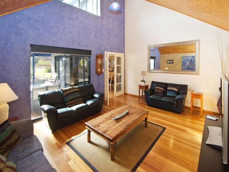 10 Marmaduke Point Road, Gnarabup WA 6285