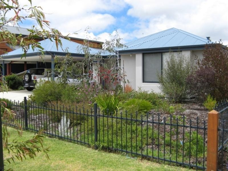 5 The Avenue, Margaret River WA 6285