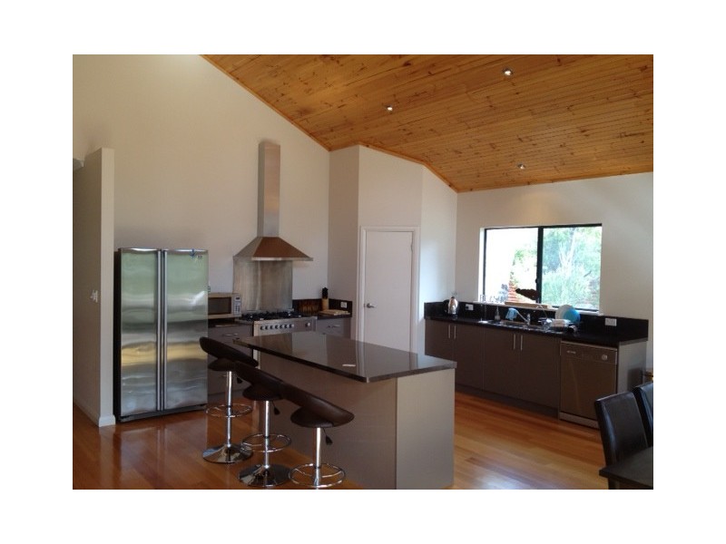 10 Flora Grove, Molloy Island WA 6290