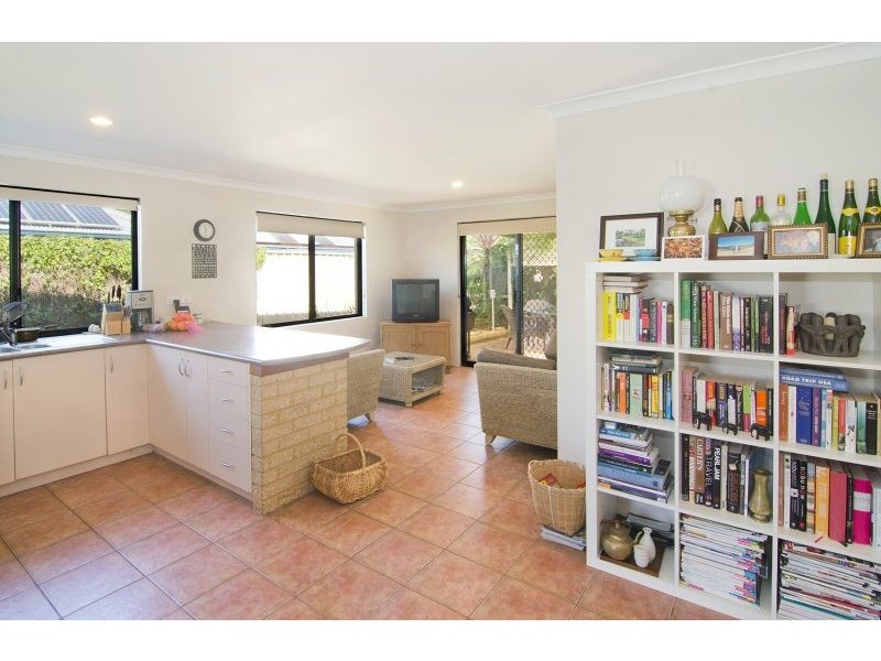 1/18 Hillier Drive, Margaret River WA 6285