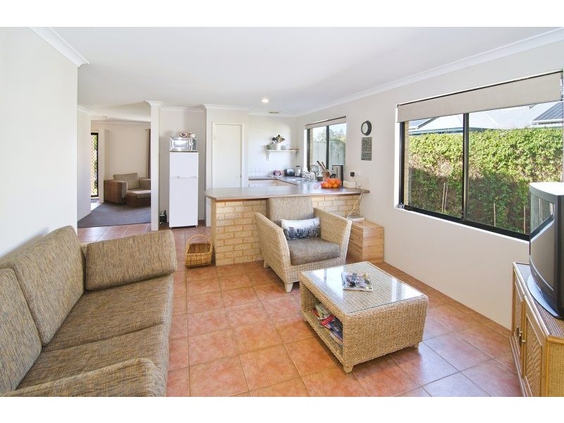 1/18 Hillier Drive, Margaret River WA 6285