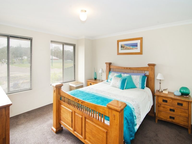 16 Olearia Crescent, Margaret River WA 6285