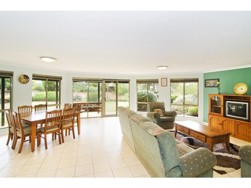 11 Casselton Grove, Margaret River WA 6285