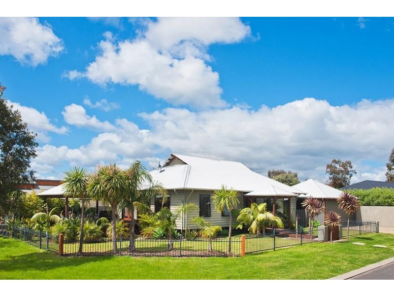 18 Ironbark Avenue, Margaret River WA 6285