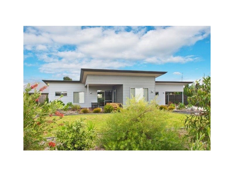 1 Sheoak Place, Cowaramup WA 6284