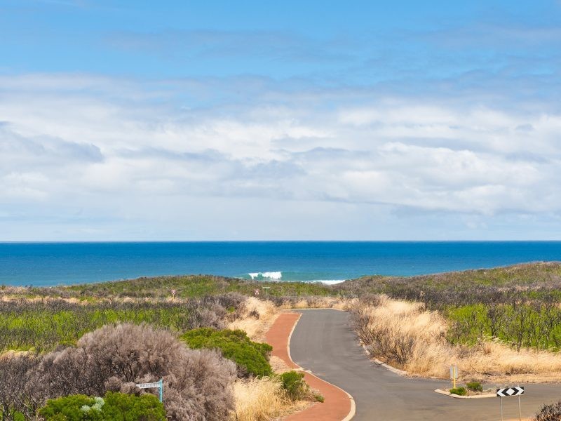 2 Marmaduke Point Road, Gnarabup WA 6285