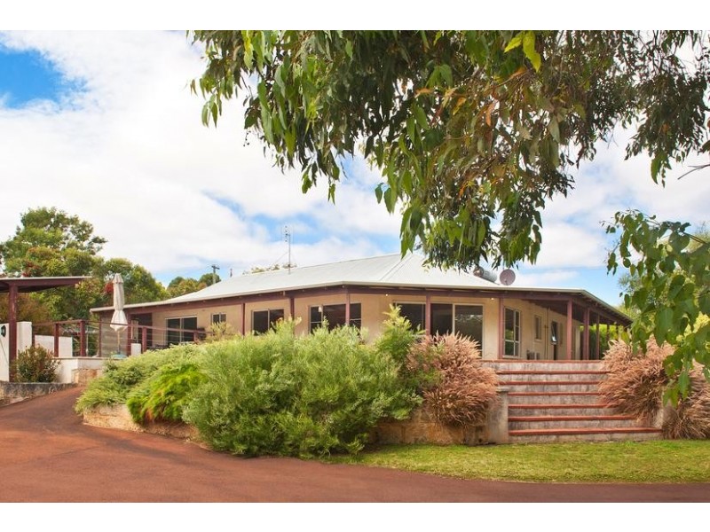 15 Duggan Drive, Cowaramup WA 6284