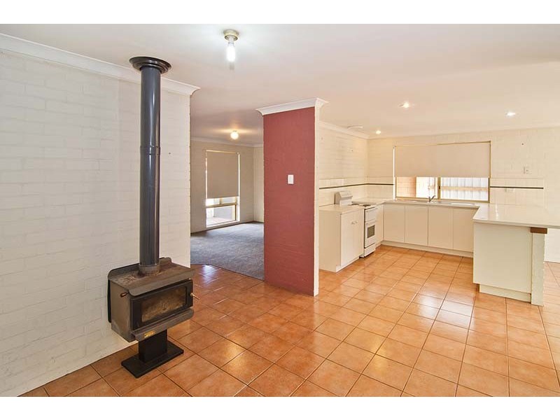 6a Lesalan Place, Margaret River WA 6285