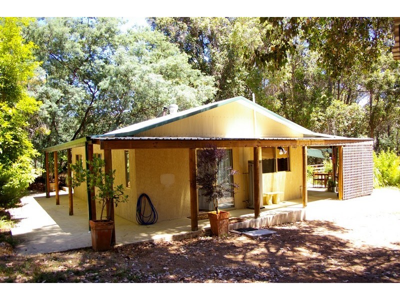 401 Struthers Street, Nannup WA 6275